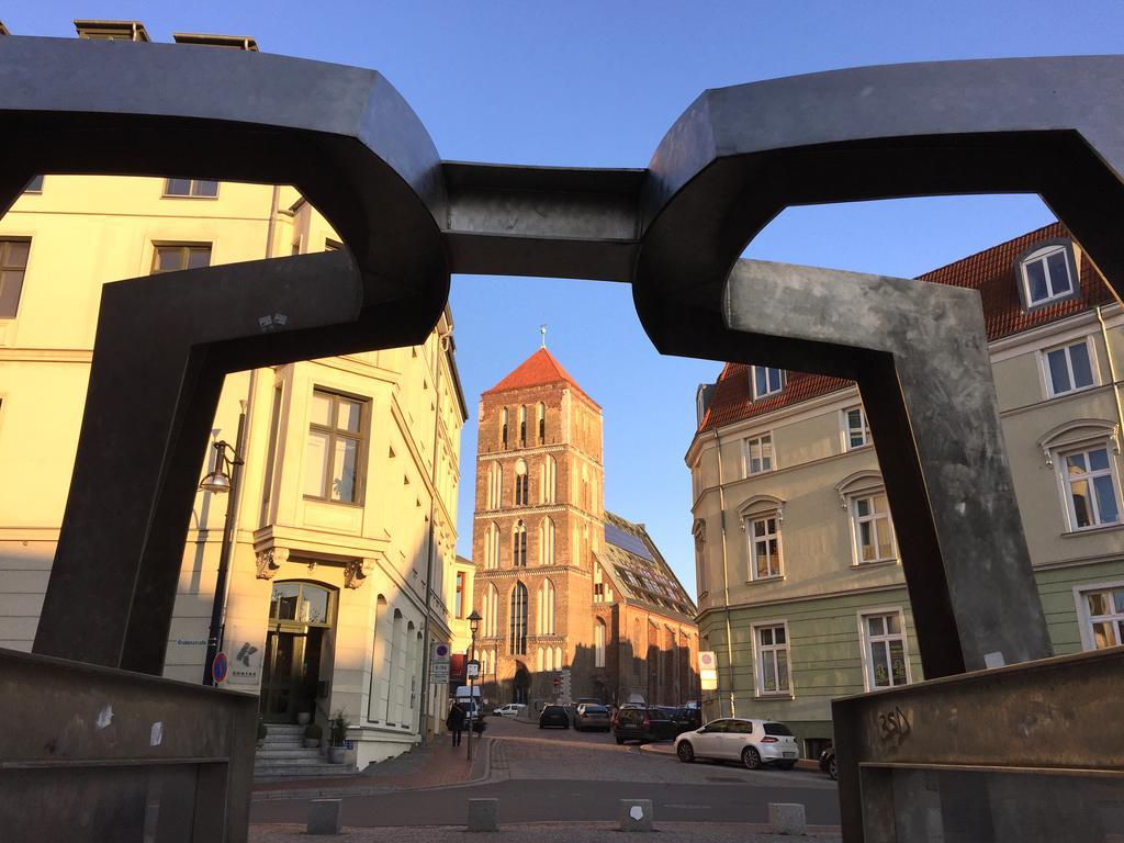 Ferienwohnung An Der Historischen Stadtmauer รอสต็อค ภายนอก รูปภาพ