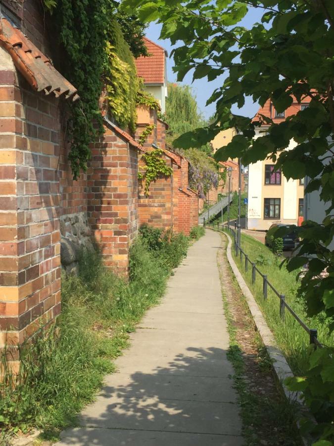 Ferienwohnung An Der Historischen Stadtmauer รอสต็อค ภายนอก รูปภาพ